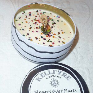 Brand New Hearts Over Parts Rainbow Sherbert Soy Candle In Tin With Green Heart